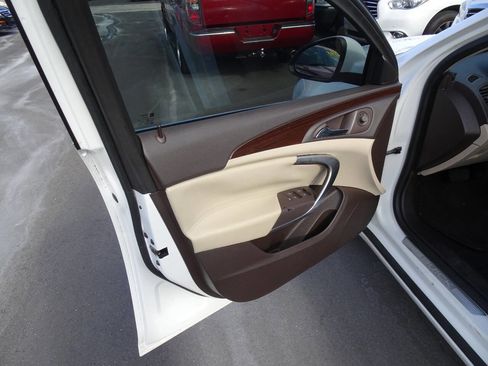 Used 2011 Buick Regal CXL w/ RL2 Preferred Equipment Group image 23