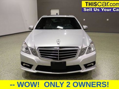 Used 2011 Mercedes-Benz E 550 4MATIC Sedan image 2