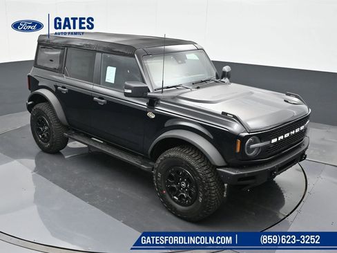 Used 2024 Ford Bronco Wildtrak image 41