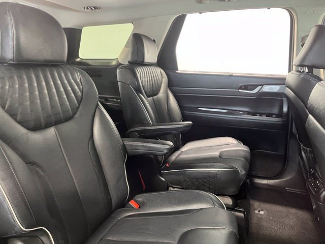 Used 2025 Hyundai Palisade Limited FWD image 13