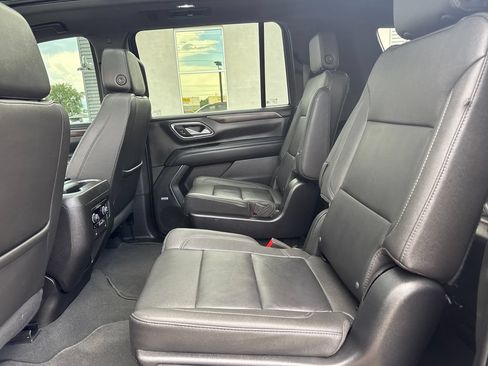 Used 2023 Chevrolet Suburban Z71 w/ Luxury Package AWD/4WD image 25