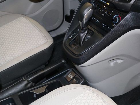 Used 2022 Ford Transit Connect XLT FWD image 34