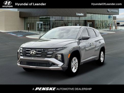 New 2026 Hyundai Tucson SE image 1