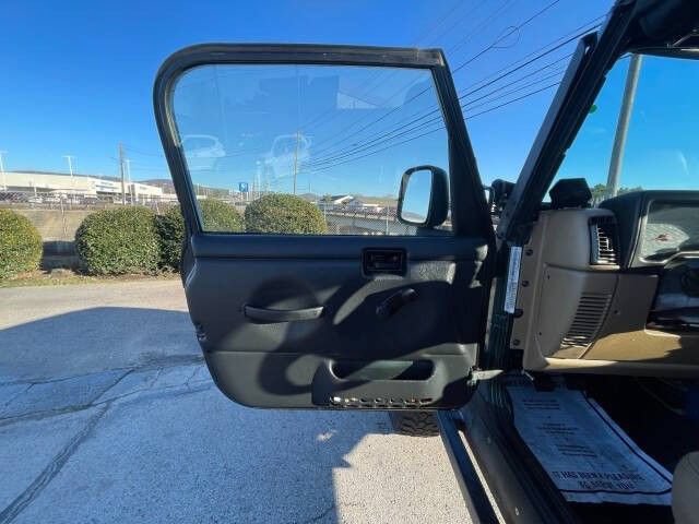 Used 2002 Jeep Wrangler X AWD/4WD image 9