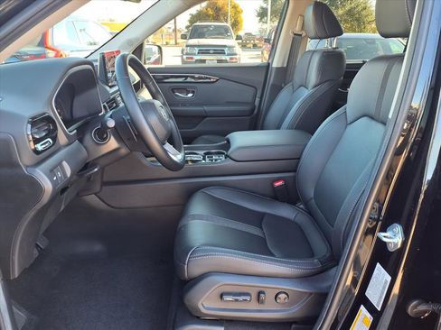 Certified 2025 Honda Pilot EX-L image 16