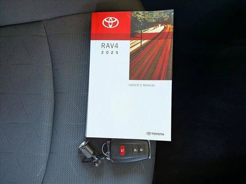 Certified 2025 Toyota RAV4 XLE AWD/4WD image 22