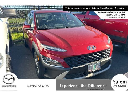 Used 2023 Hyundai Kona SE image 1