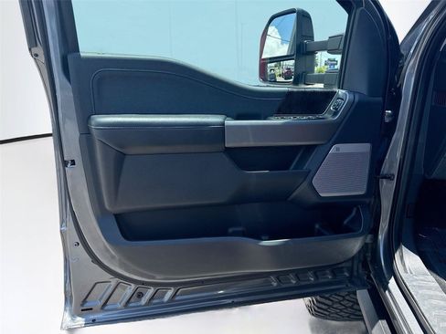 Used 2024 Ford F250 Lariat w/ Lariat Ultimate Package AWD/4WD image 9