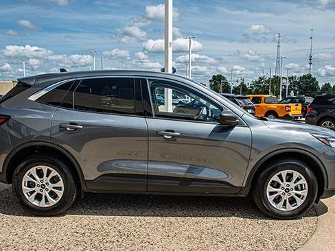 Used 2023 Ford Escape Active AWD/4WD image 6