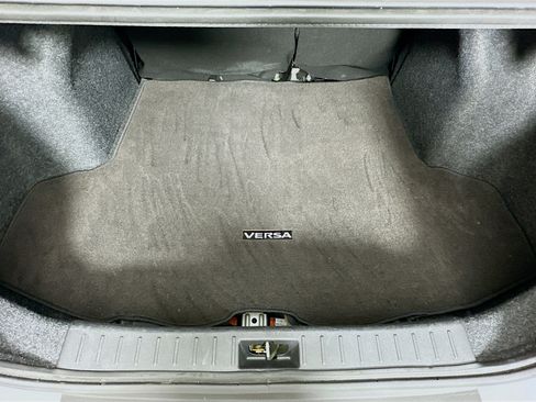 Used 2025 Nissan Versa SV FWD image 26