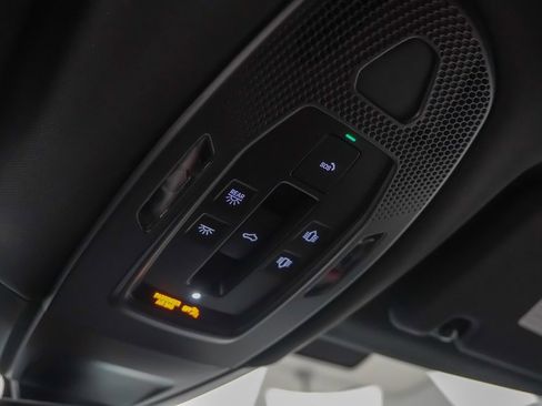 Certified 2025 Porsche Panamera 4 image 29