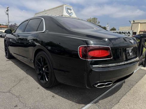 Used 2017 Bentley Flying Spur S V8 AWD/4WD image 4