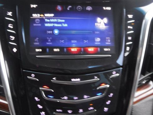Used 2015 Cadillac Escalade Premium AWD/4WD image 16
