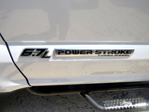 Used 2019 Ford F250 XL w/ Power Equipment Group image 25