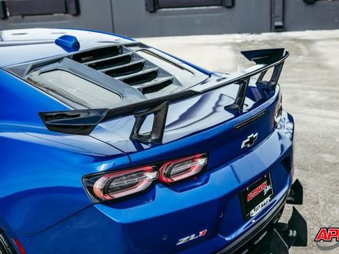 Used 2020 Chevrolet Camaro ZL1 image 39