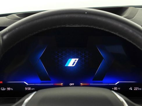 Certified 2024 BMW i4 eDrive40 w/ Premium Package RWD image 28