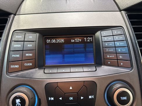 Used 2014 Ford Taurus SE image 18