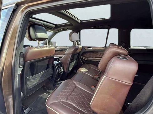 Used 2015 Mercedes-Benz GL 550 4MATIC image 15