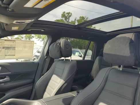 New 2026 Mercedes-Benz GLS 580 4MATIC image 26