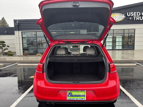 Used 2017 Volkswagen Golf S image 25