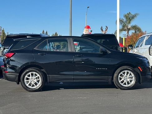 Used 2024 Chevrolet Equinox LS image 4