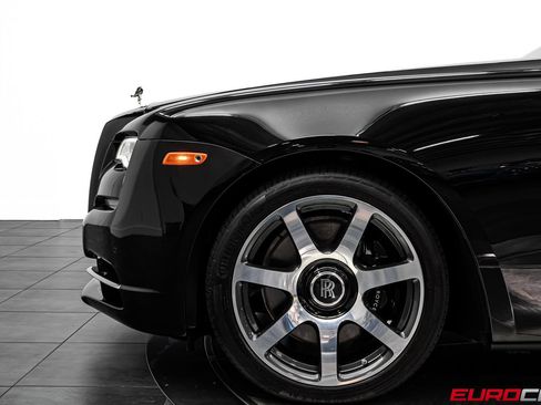 Used 2017 Rolls-Royce Dawn RWD image 16