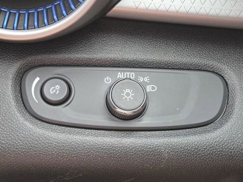 Used 2024 Chevrolet Trax LS FWD image 9