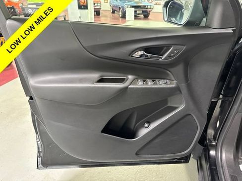 Used 2023 Chevrolet Equinox LT AWD/4WD image 12