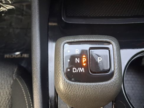 Used 2024 Nissan Rogue SV AWD/4WD image 17