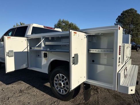 New 2026 GMC Sierra 2500 Pro w/ Convenience Package image 13