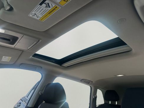 Certified 2025 Honda CR-V EX image 22