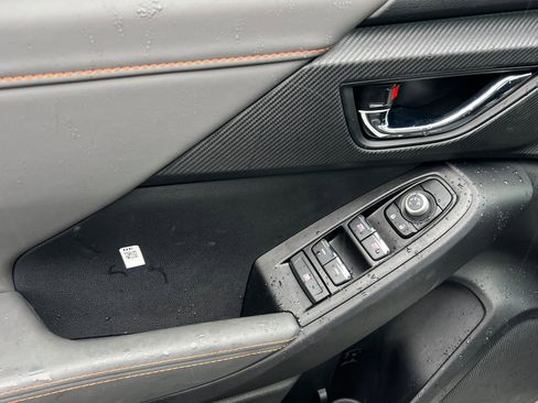 Used 2025 Subaru Crosstrek 2.5i Limited w/ Crosstrek Mirror Package image 11