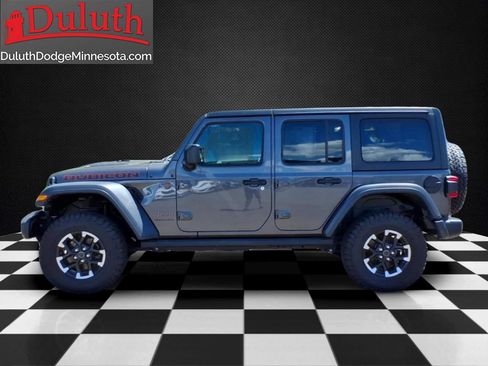 Used 2025 Jeep Wrangler Unlimited Rubicon AWD/4WD image 2