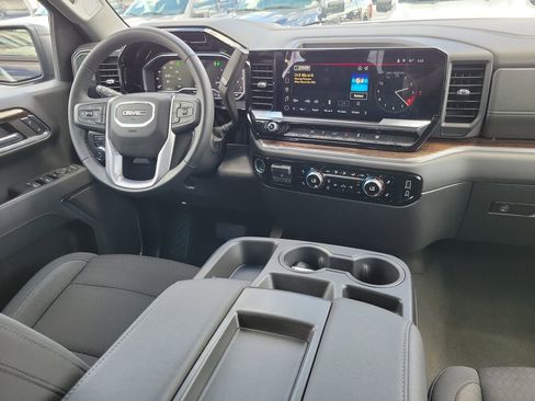 Used 2024 GMC Sierra 1500 Elevation w/ LPO, Elevation Black Package AWD/4WD image 13