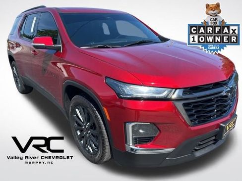 Used 2023 Chevrolet Traverse RS FWD image 1