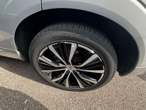 Used 2024 Volvo XC60 B5 Plus w/ Protection Package Premier AWD/4WD image 10