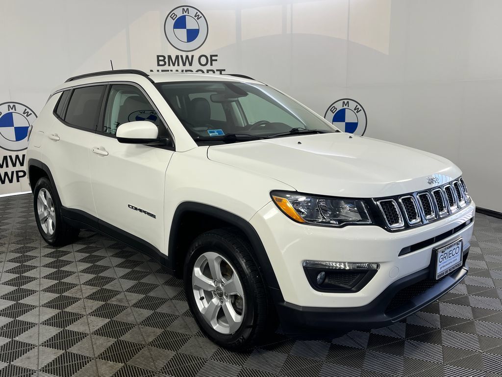 Used 2020 Jeep Compass Latitude w/ Cold Weather Group AWD/4WD image 1