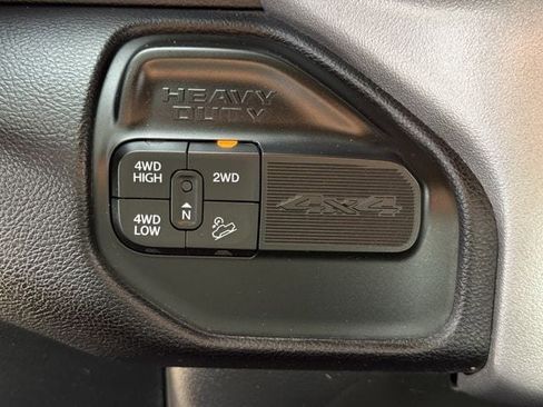 Used 2024 RAM 2500 Big Horn w/ Off Road Package AWD/4WD image 23