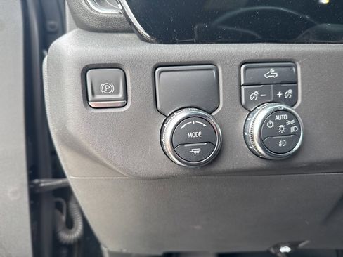 Used 2023 GMC Sierra 1500 Elevation image 19