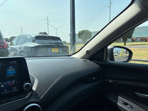 Used 2025 Nissan Sentra SV FWD image 28