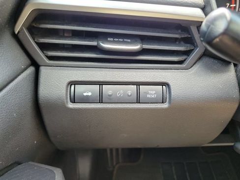 Used 2019 Nissan Altima 2.5 SR FWD image 16