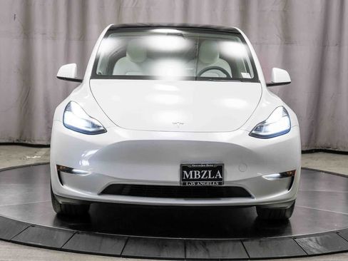 Used 2023 Tesla Model Y Long Range AWD/4WD image 6