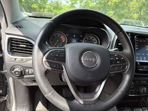 Used 2019 Jeep Cherokee Limited w/ Luxury Group AWD/4WD image 21