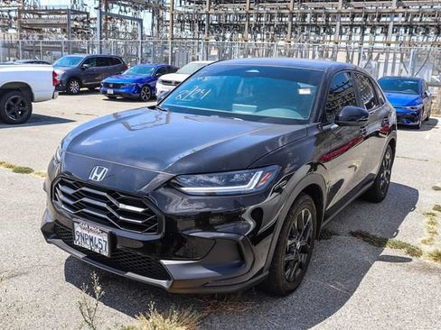 Used 2025 Honda HR-V Sport image 4
