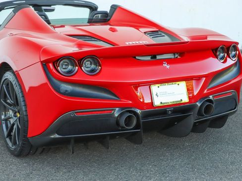 Certified 2022 Ferrari F8 Tributo RWD image 47