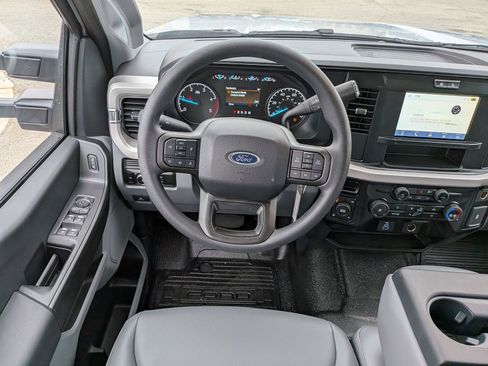 New 2026 Ford F250 XL AWD/4WD image 17