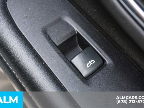 Used 2024 Chevrolet Suburban LT image 58