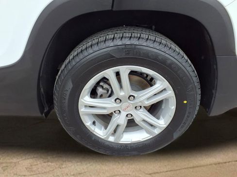 Used 2024 GMC Terrain SLE FWD image 24
