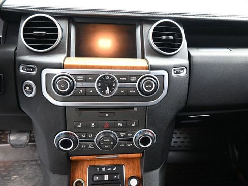 Used 2015 Land Rover LR4 HSE LUX image 9