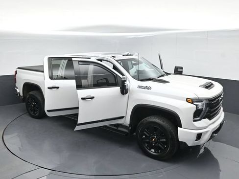Used 2024 Chevrolet Silverado 3500 High Country w/ High Country Premium Package AWD/4WD image 62